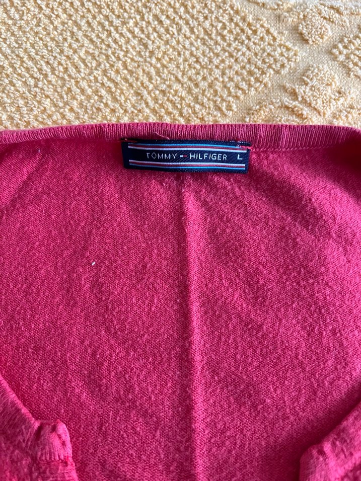 Kırmızı V Yakalı Çizgili Kadın Triko Tişört - Görsel 4