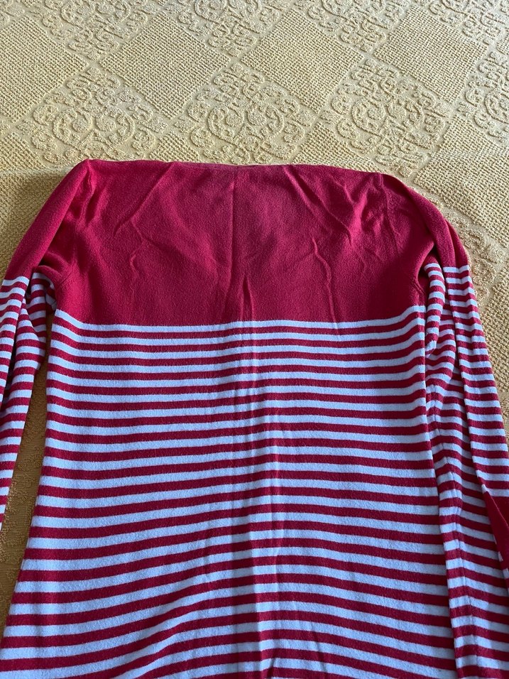 Kırmızı V Yakalı Çizgili Kadın Triko Tişört - Görsel 5