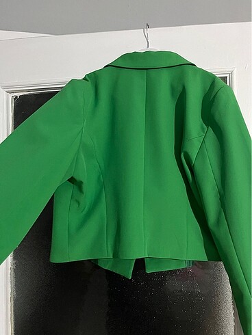 l Beden Kısa Blazer Ceket
