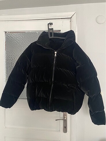 Yeni hiç giyilmedi şişme mont unısex
