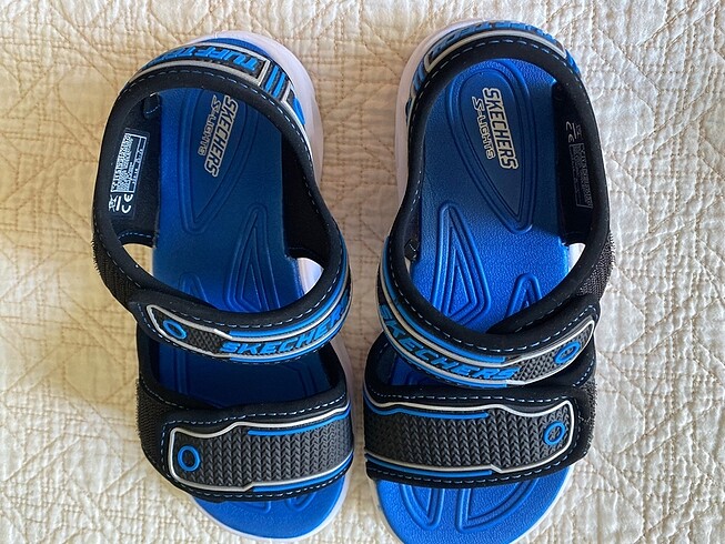 32 no Skechers ışıklı hiç kullanılmamış sandalet