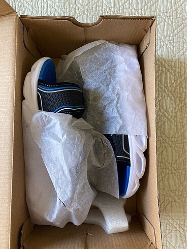Skechers 32 no Skechers ışıklı hiç kullanılmamış sandalet