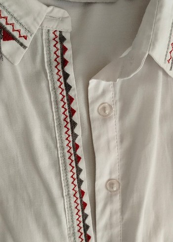 Uzun Kollu Beyaz Nakışlı Bohem Gömlek - Görsel 2