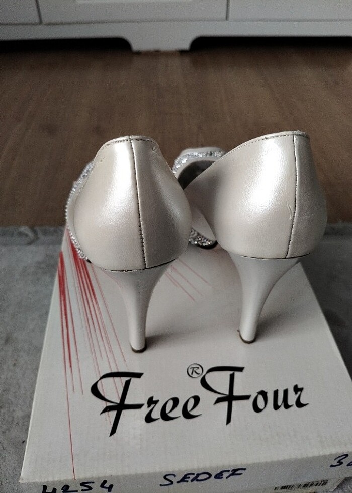 Topuklu ayakkabı - Görsel 3