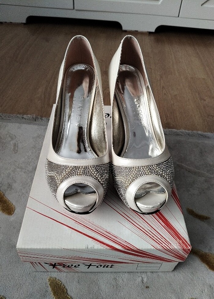 Topuklu ayakkabı - Görsel 4