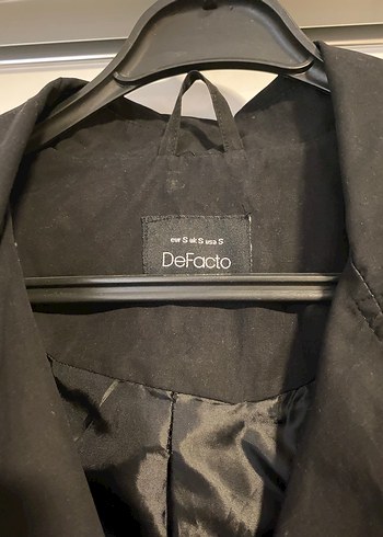 Siyah Beli Kuşaklı Uzun Trençkot - Görsel 2