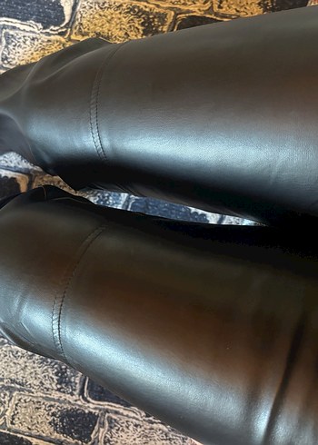 Siyah Deri Kadın Pantolon - Görsel 3