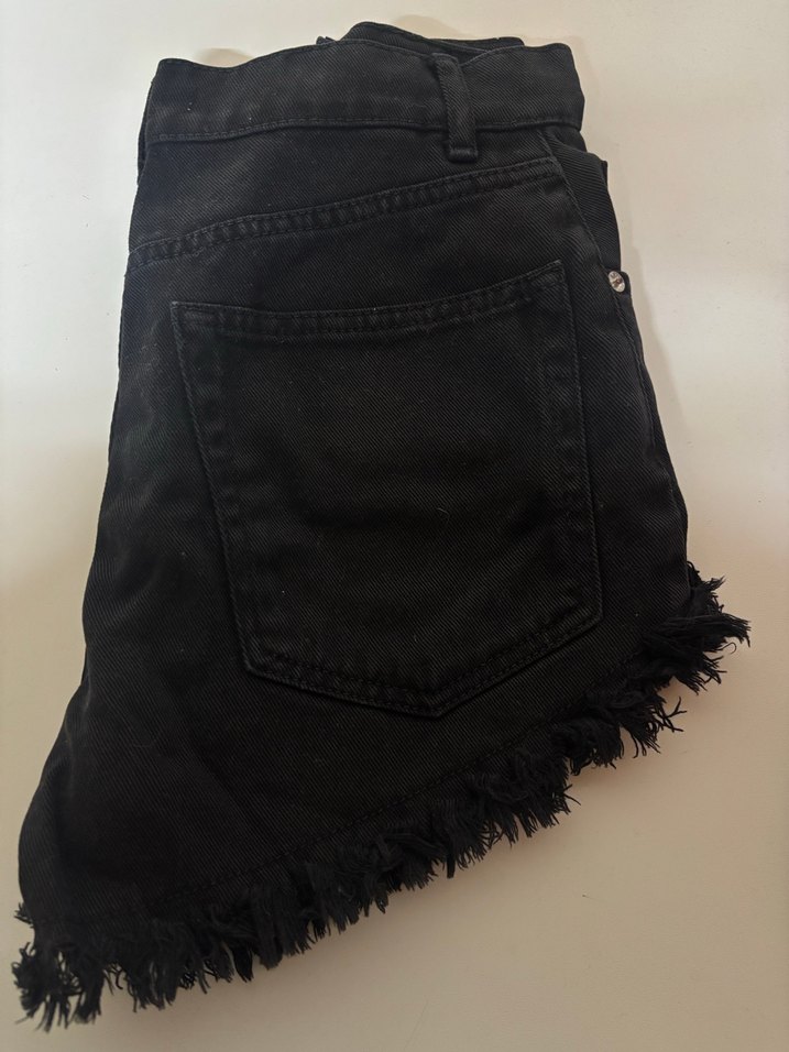 Kemerli Siyah Mini Kot Şort - Görsel 4