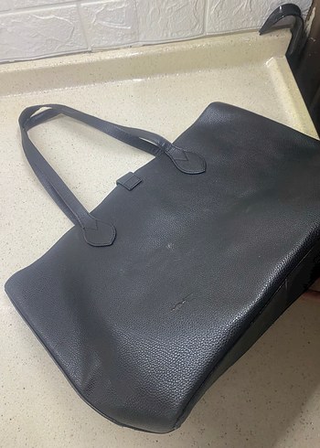 Siyah Parlak Deri Kadın Omuz Çantası - Görsel 3