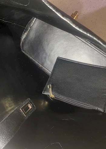 Siyah Parlak Deri Kadın Omuz Çantası - Görsel 2