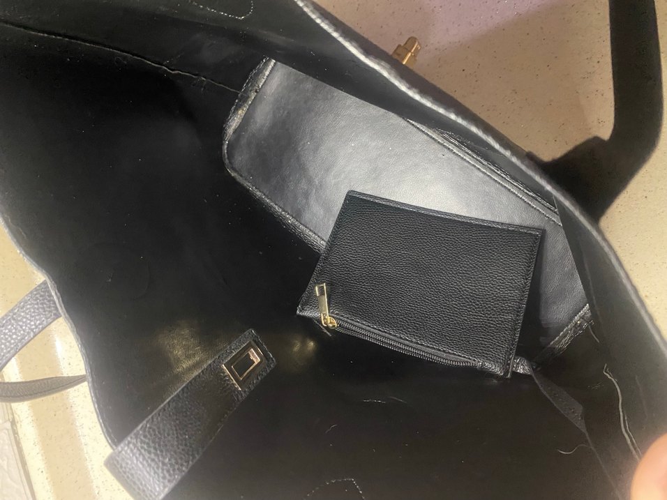 Siyah Parlak Deri Kadın Omuz Çantası - Görsel 2