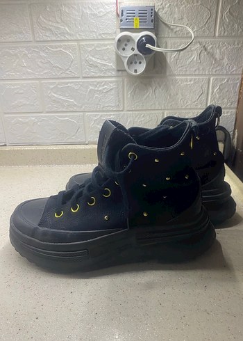 Converse Kadın Siyah Zımbalı Yüksek Taban Sneaker Spor Ayakkabı - Görsel 2