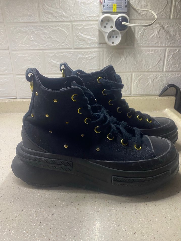 Converse Kadın Siyah Zımbalı Yüksek Taban Sneaker Spor Ayakkabı - Görsel 4