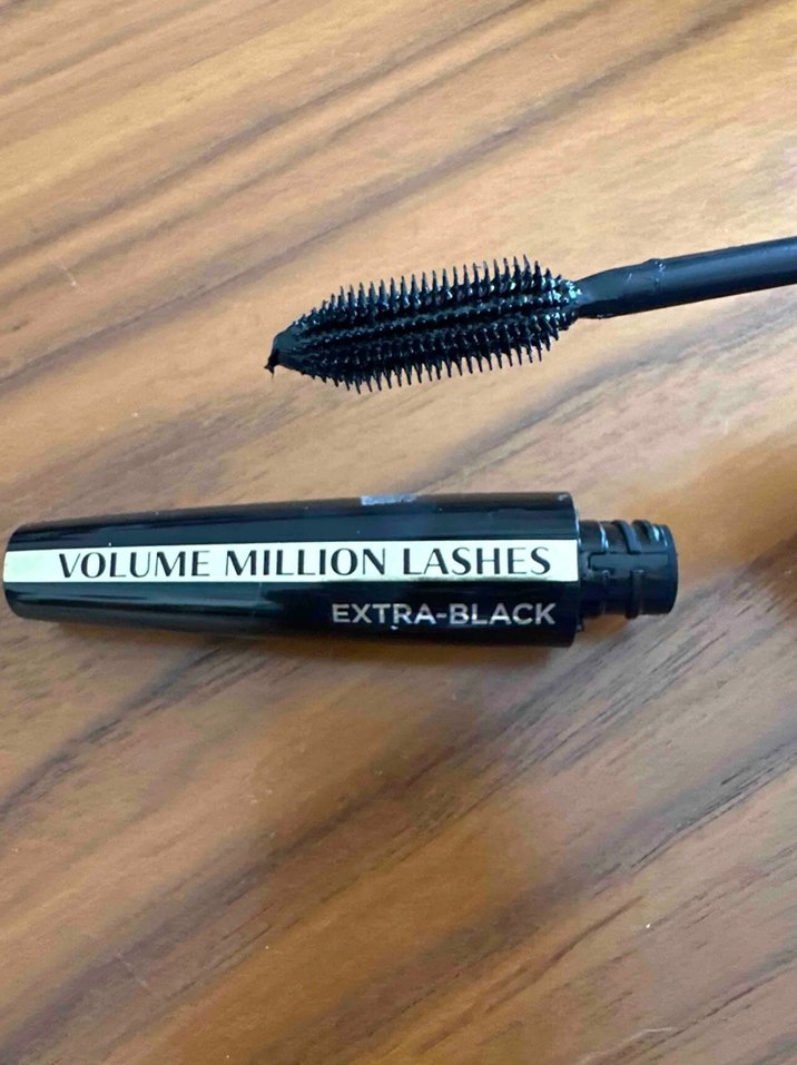 Volume Million Lashes Siyah Maskara - Görsel 2