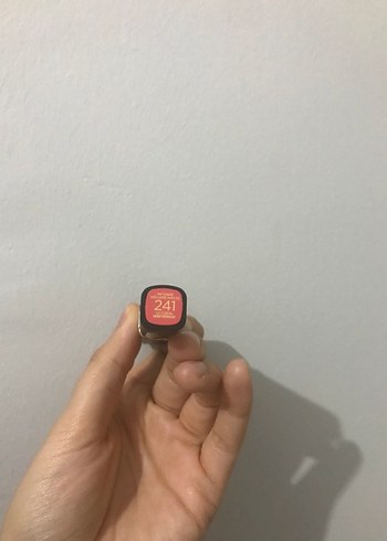 Loreal Paris volume Mat Ruj 241 - Görsel 2