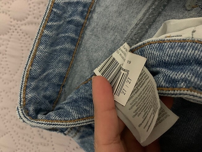 27 Beden Mavi Yırtık jean