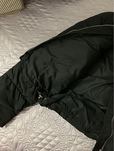 l Beden Stradivarius şişme mont