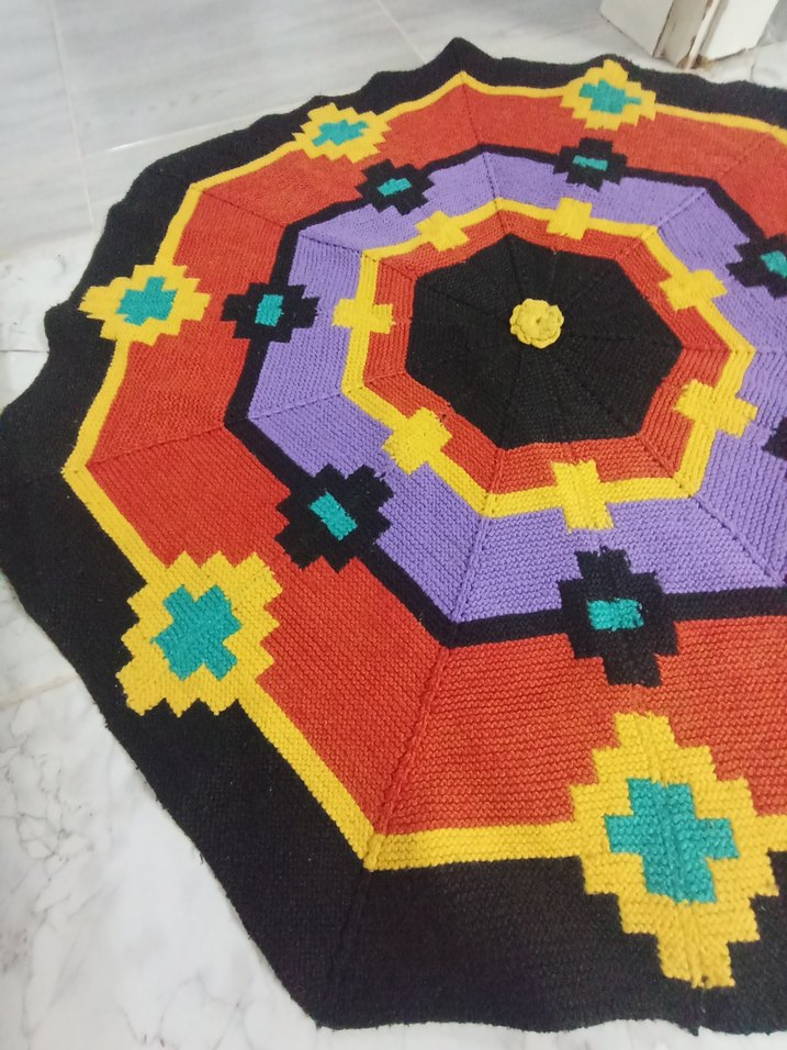 Çok Renkli Desenli Yuvarlak Kilim - Görsel 3