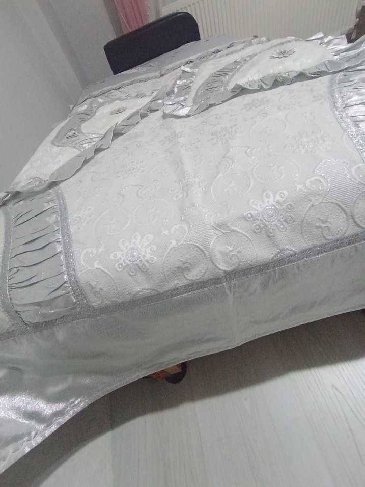 Gri Nakışlı Yatak Örtüsü Seti - Görsel 3