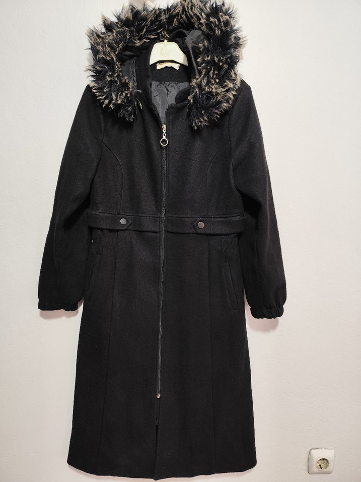 Siyah Uzun Kürklü Kadın Kaban - Görsel 2