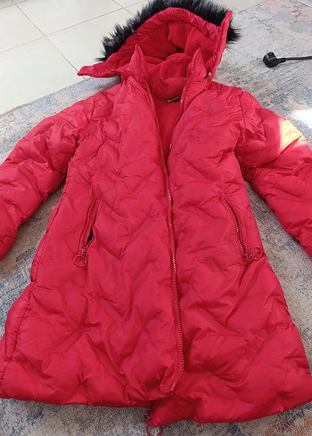 Çocuk Kırmızı Kürklü Kışlık Mont - Görsel 3