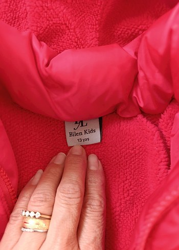 Çocuk Kırmızı Kürklü Kışlık Mont - Görsel 2