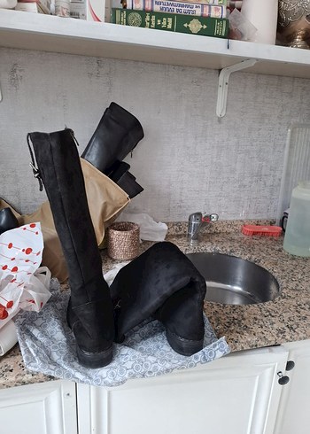 Siyah Süet Kadın Dizüstü Botlar - Görsel 2