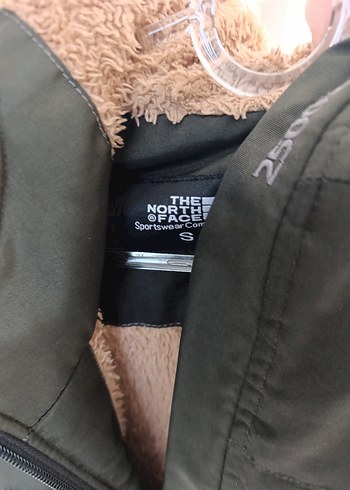 Kürk Detaylı Bej Kadın Kışlık Ceket - Görsel 2