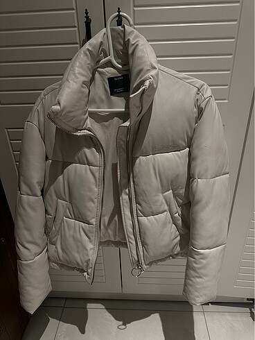 Bershka mont