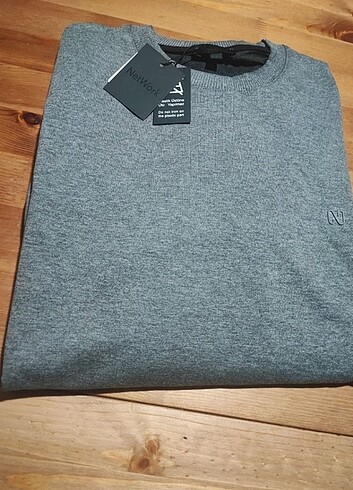 m Beden GRİ BİSİKLET YAKA SWEATSHIRT..