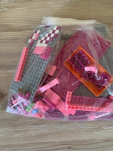 Diğer Lego oyuncak