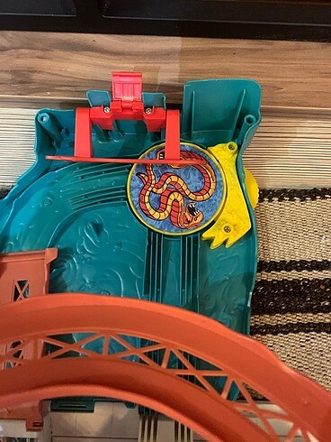 Hot Wheels Sharkbite Bay Play Set