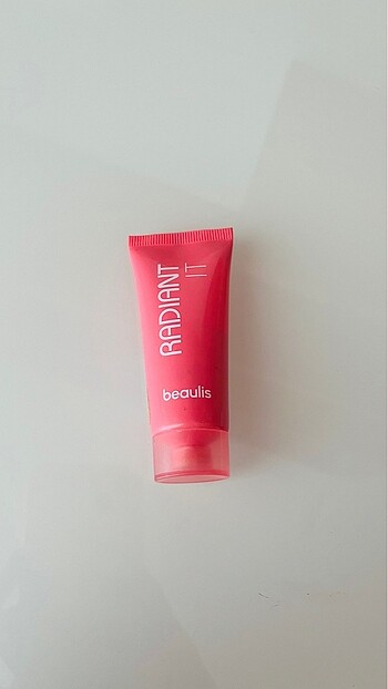Beaulis Radiant It Aydınlatıcı