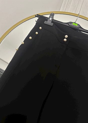 Düğmeli Siyah Kadın Kumaş Pantolon - Görsel 2