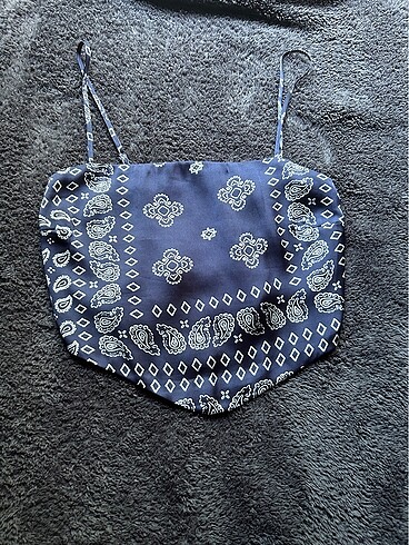 Stradivarius Bandana Desenli Bağlamalı Saten Top