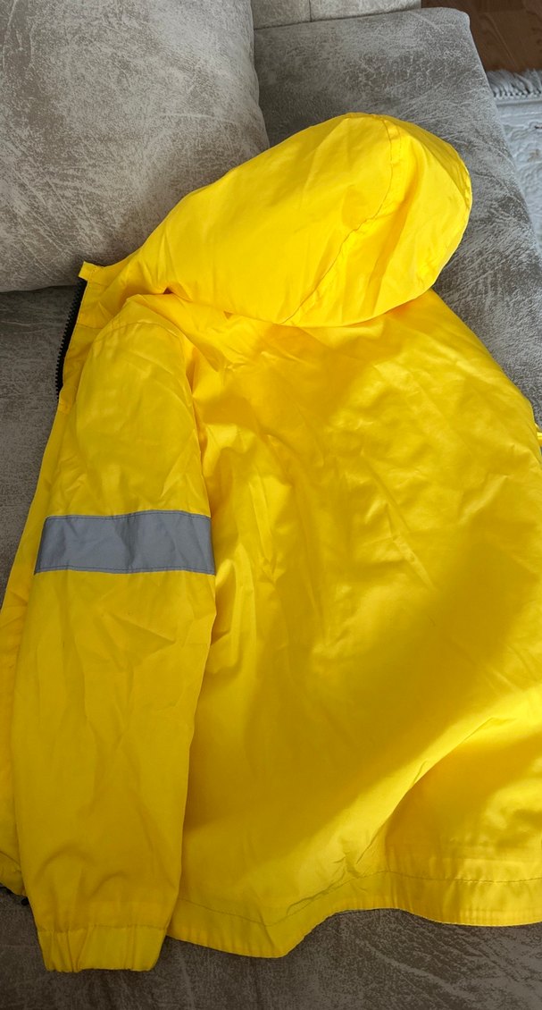Erkek Çocuk Parlak Sarı Fermuarlı Yağmurluk - Görsel 2