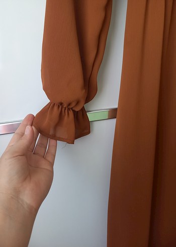 38 Beden Diger Kahverengi Uzun Kollu Fırfırlı Elbise