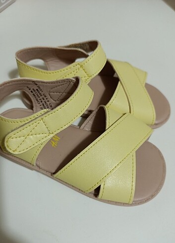H&M kız çocuk sandalet 