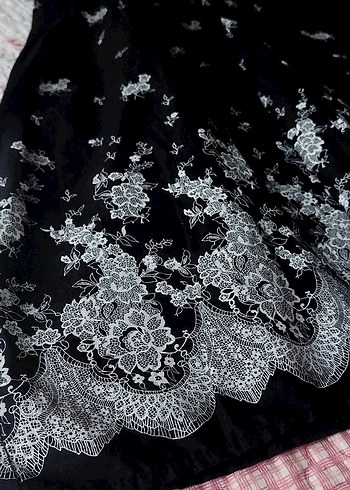 Siyah Dantelli Straplez Midi Gotik Elbise - Görsel 6