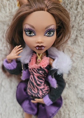 clawdeen basic
