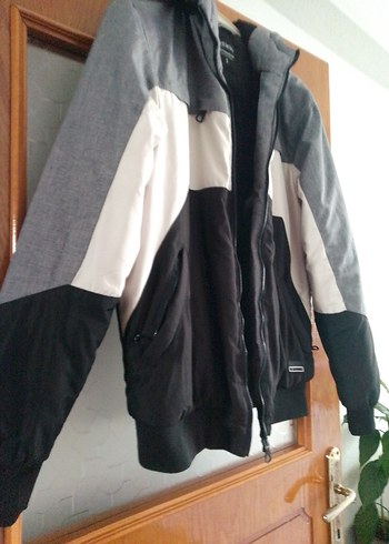 Gri Kapüşonlu Fermuarlı Erkek mont - Görsel 2