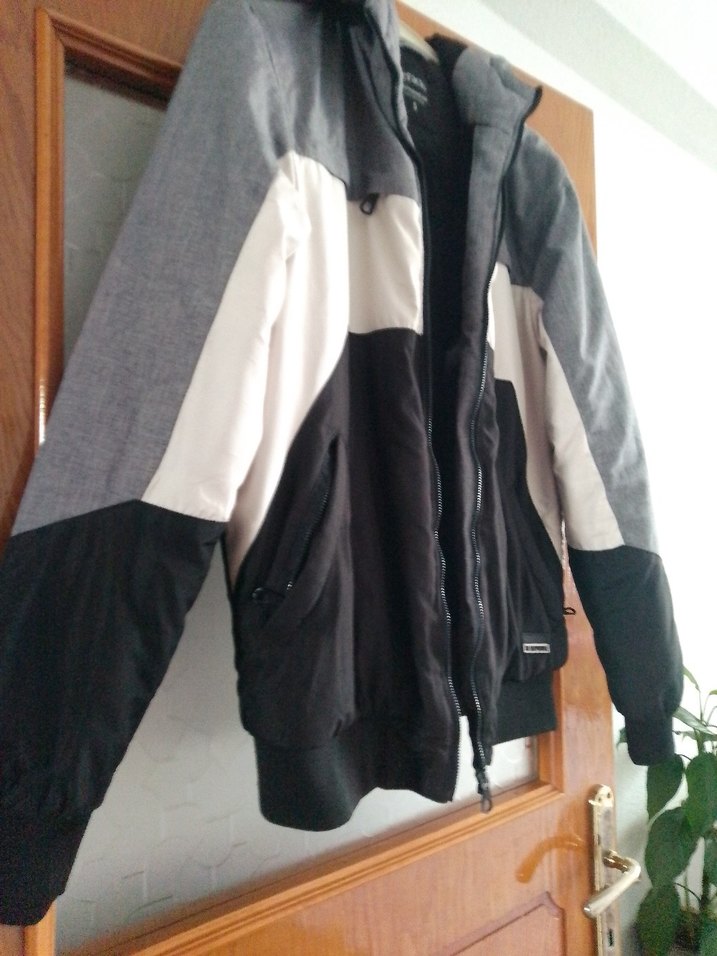 Gri Kapüşonlu Fermuarlı Erkek mont - Görsel 2