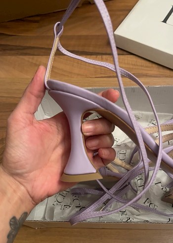 Mor Bağcıklı İnce Topuklu Kadın Sandalet - Görsel 2