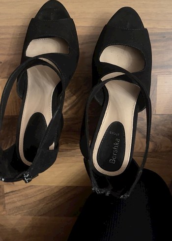 Siyah Platform Fermuarlı Kadın Topuklu Ayakkabı - Görsel 2