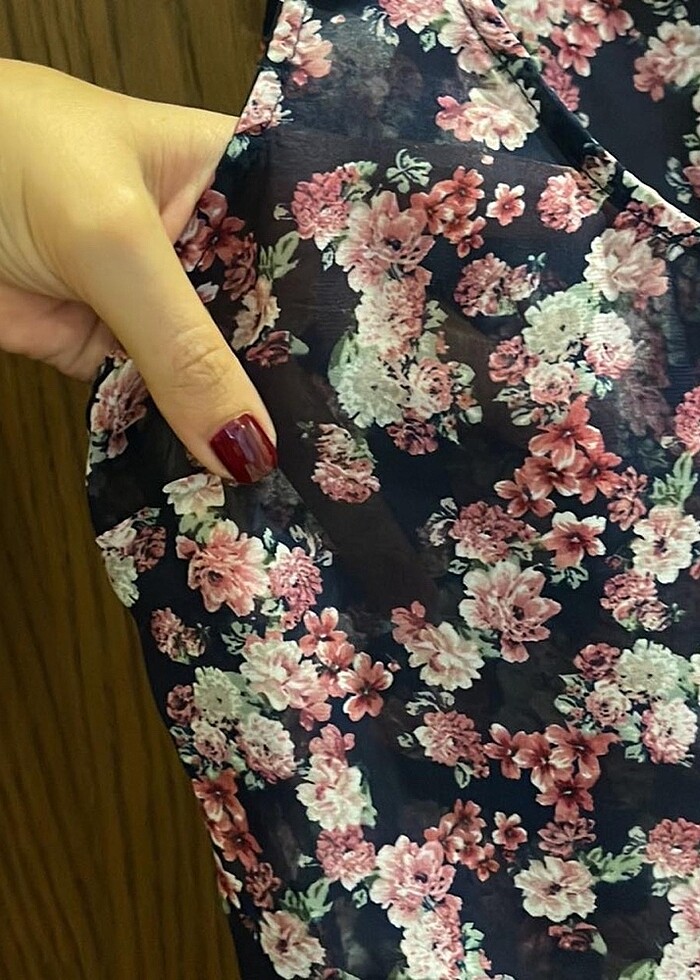 Bershka çiçekli bluz - Görsel 3