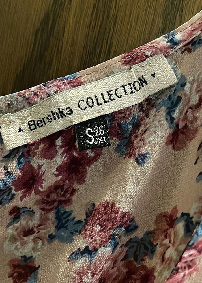 Bershka çiçekli bluz - Görsel 2