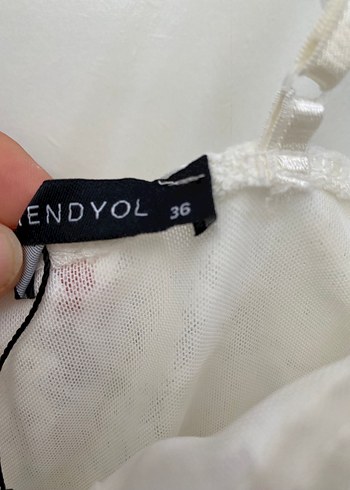 Dantel Detaylı Beyaz Büstiyer - Görsel 3