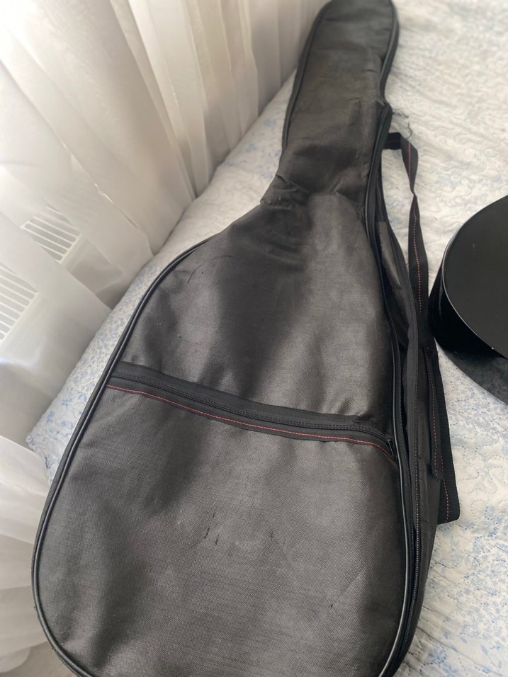 Klasik Siyah Gitar - Görsel 4