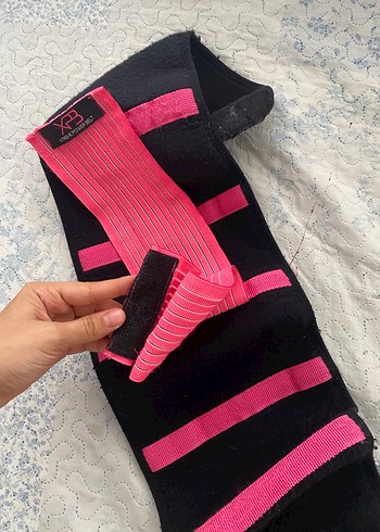 Koyu Pembe Bağlamalı Korse - Görsel 3