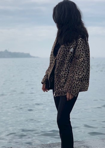 Bershka Kahverengi Leopar Desenli Deri yakalı ceket - Görsel 3